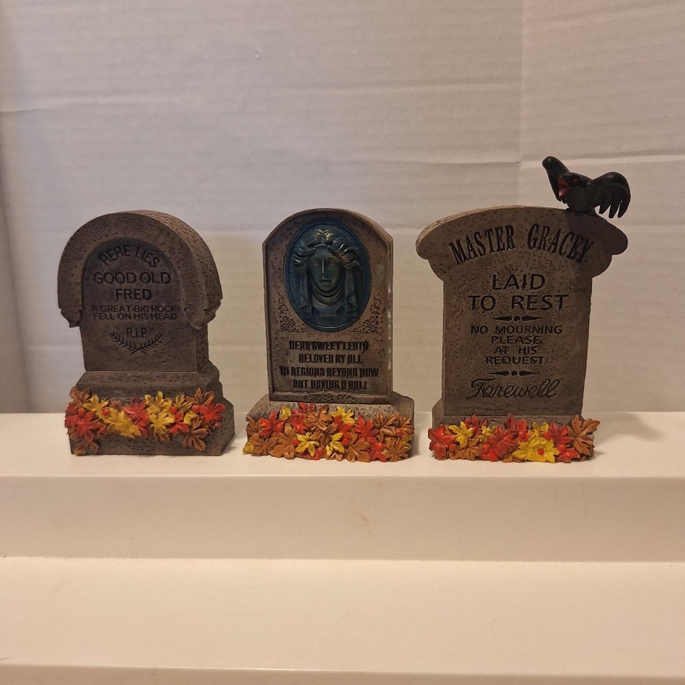 Disney Parks Haunted Mansion Tombstones Set/3 Resin 4"H 2015 Master Gracey Fred
